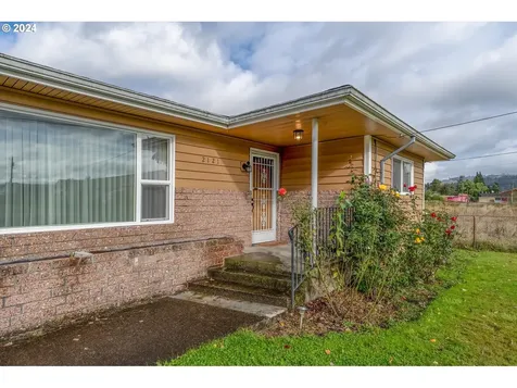 2121 46th Avenue Longview WA 98632