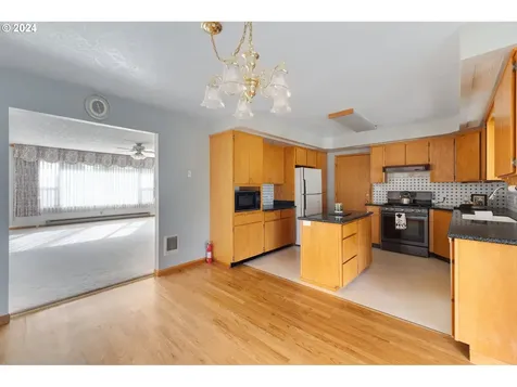 2121 46th Avenue Longview WA 98632