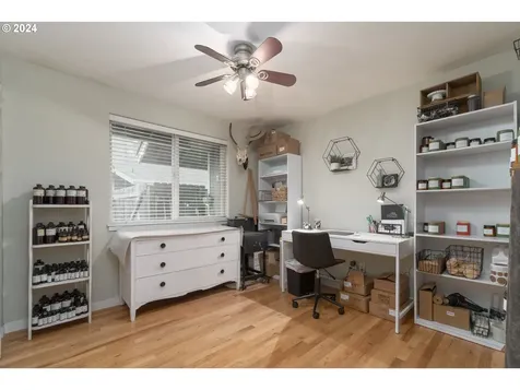 1125 S 11th Street Harrisburg OR 97446
