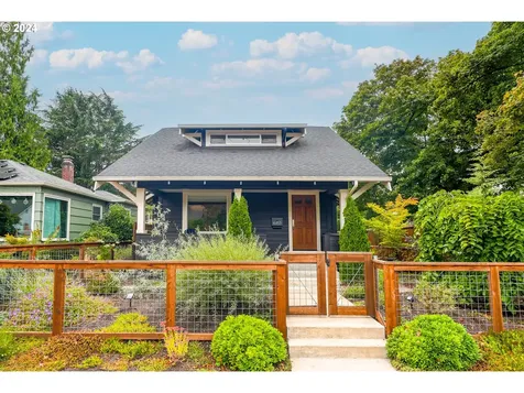 6453 N Omaha Avenue Portland OR 97217