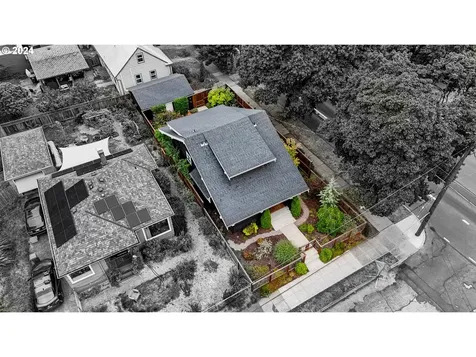 6453 N Omaha Avenue Portland OR 97217