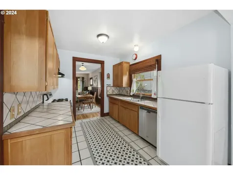 610 NE Webster Street Portland OR 97211