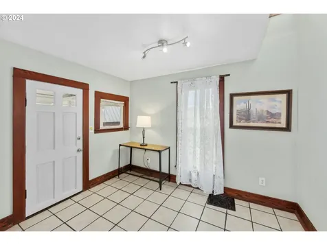 610 NE Webster Street Portland OR 97211