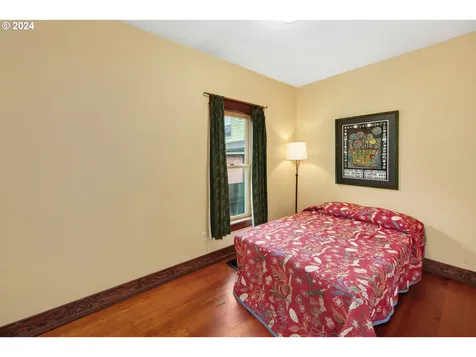 610 NE Webster Street Portland OR 97211
