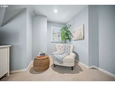 1906 NW Yorkshire Lane Portland OR 97229
