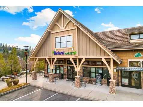 1906 NW Yorkshire Lane Portland OR 97229