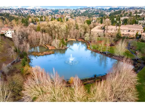 1906 NW Yorkshire Lane Portland OR 97229