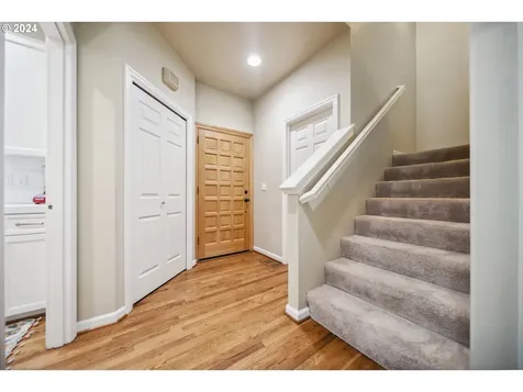 1906 NW Yorkshire Lane Portland OR 97229