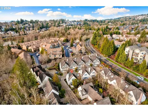 1906 NW Yorkshire Lane Portland OR 97229