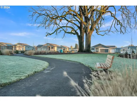 638 Nichols Lane Woodburn OR 97071