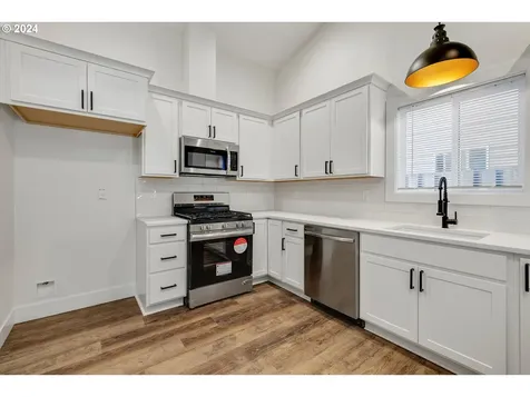 2795 Roanoke Street Woodburn OR 97071