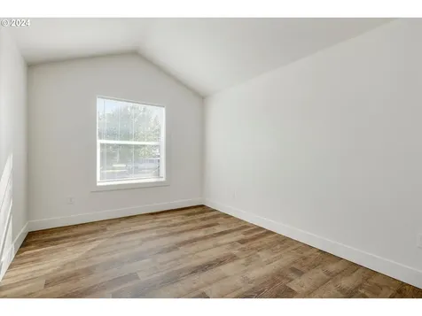 2795 Roanoke Street Woodburn OR 97071
