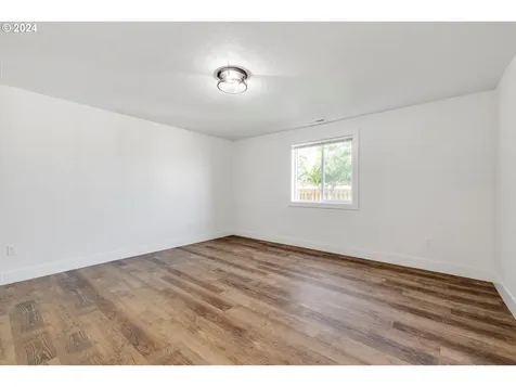 2795 Roanoke Street Woodburn OR 97071
