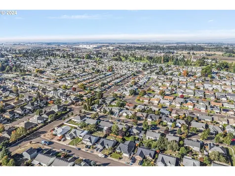 2795 Roanoke Street Woodburn OR 97071
