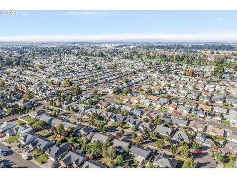 2795 Roanoke Street Woodburn OR 97071