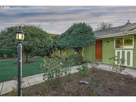 12104 SE Sequoia Avenue Milwaukie OR 97222
