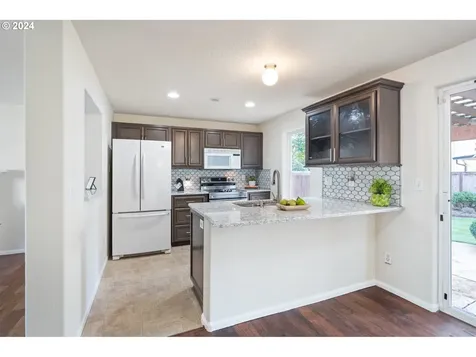 3032 SE Tumblestone Drive Hillsboro OR 97123