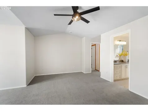 3032 SE Tumblestone Drive Hillsboro OR 97123