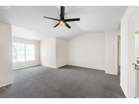 3032 SE Tumblestone Drive Hillsboro OR 97123