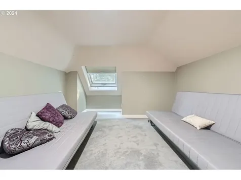 16610 Woodsman Court Lake Oswego OR 97034