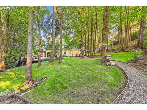 16610 Woodsman Court Lake Oswego OR 97034
