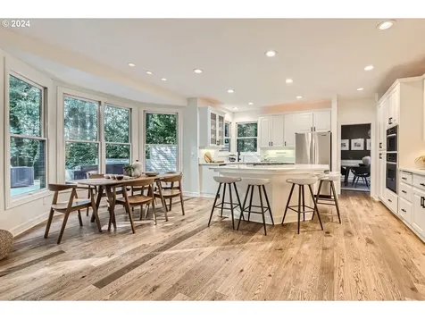 16610 Woodsman Court Lake Oswego OR 97034