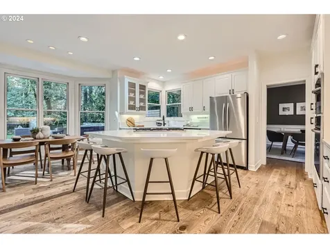 16610 Woodsman Court Lake Oswego OR 97034