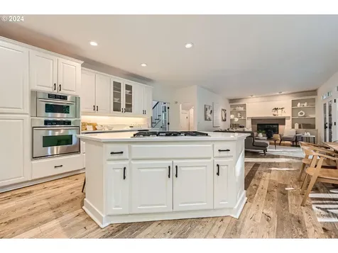 16610 Woodsman Court Lake Oswego OR 97034