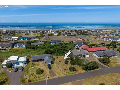 1306 NW Parker Avenue Waldport OR 97394