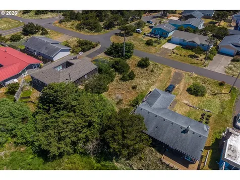 1306 NW Parker Avenue Waldport OR 97394