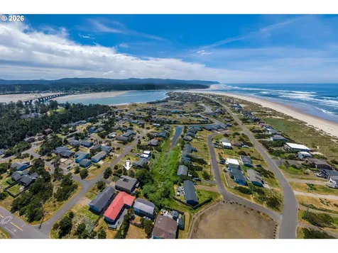 1306 NW Parker Avenue Waldport OR 97394