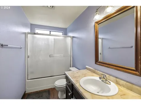1045 NE Pepperwood Drive Grants Pass OR 97526