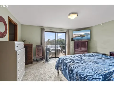 1045 NE Pepperwood Drive Grants Pass OR 97526