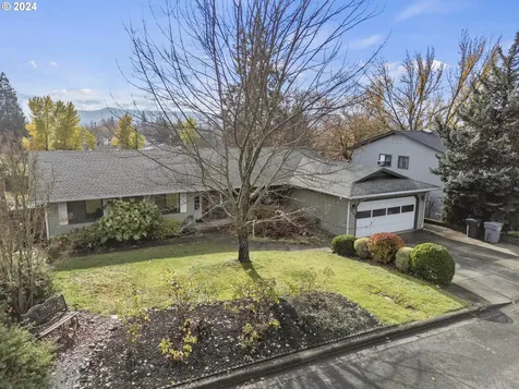 1045 NE Pepperwood Drive Grants Pass OR 97526