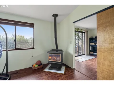 1045 NE Pepperwood Drive Grants Pass OR 97526