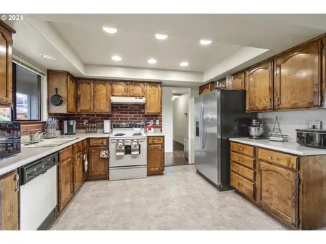 1045 NE Pepperwood Drive Grants Pass OR 97526