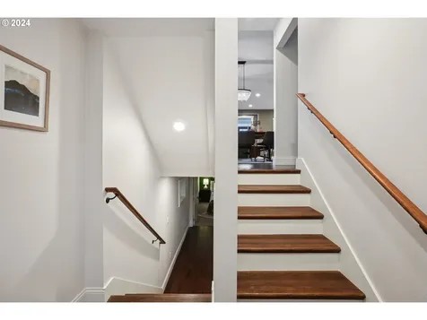 4815 SE Taylor Street Portland OR 97215