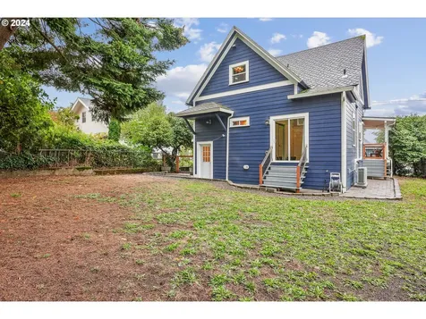 4815 SE Taylor Street Portland OR 97215
