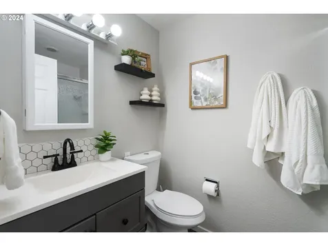 904 Ne 126th Street Vancouver WA 98685