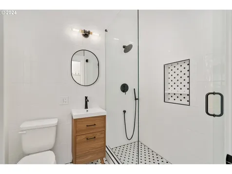 18531 S Upper Highland Road Beavercreek OR 97004