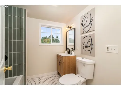18531 S Upper Highland Road Beavercreek OR 97004