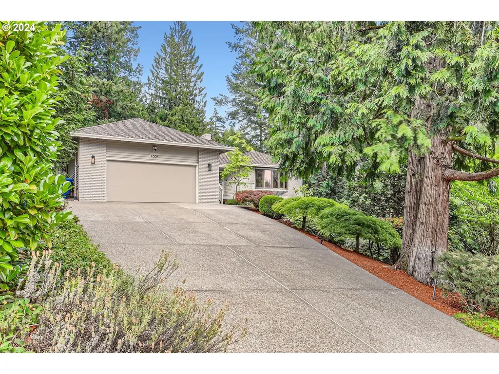 2604 Sw 64th Place Portland OR 97225