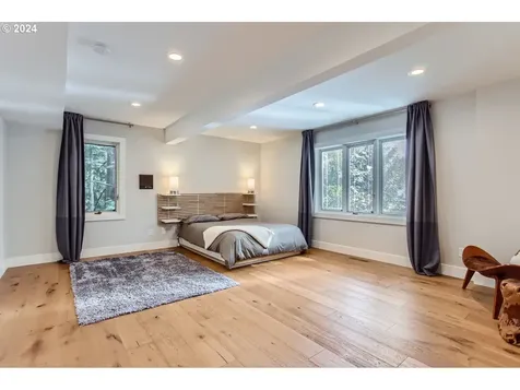 2604 Sw 64th Place Portland OR 97225