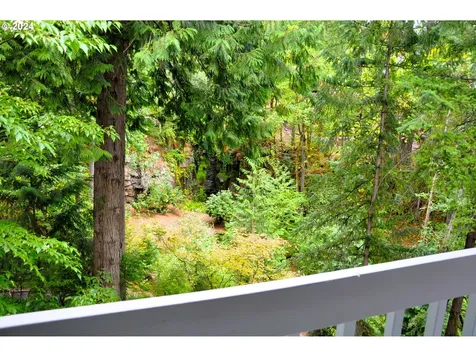2604 Sw 64th Place Portland OR 97225