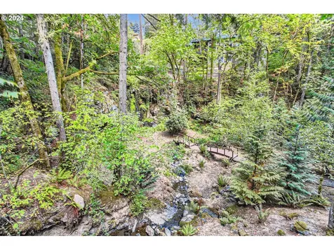 2604 Sw 64th Place Portland OR 97225