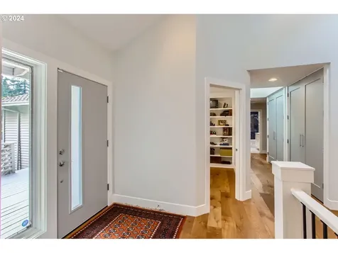 2604 Sw 64th Place Portland OR 97225