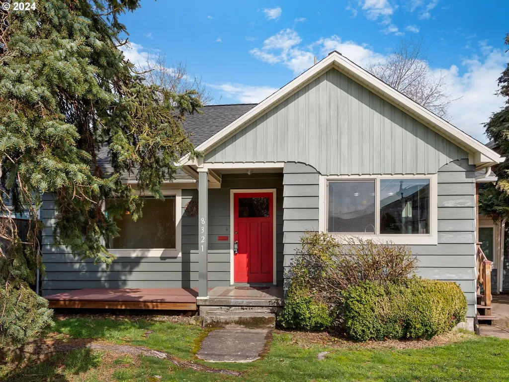 8321 Ne Holladay Street Portland OR 97220