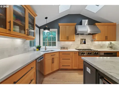 8365 SW Carmel Court Portland OR 97223