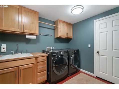 8365 SW Carmel Court Portland OR 97223