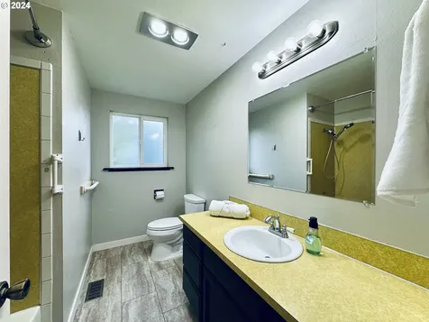 350 Hollyberry Street Woodland WA 98674